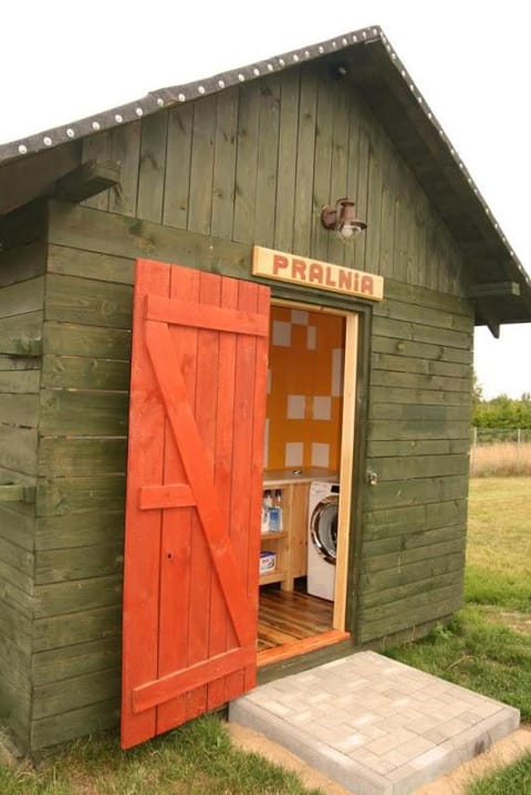 Area and facilities, washing machine, dryer