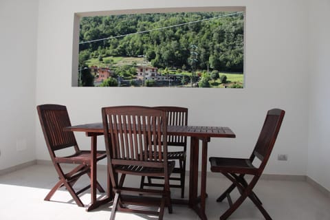 Balcony/Terrace, Mountain view