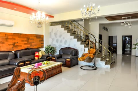Living room, Lobby or reception