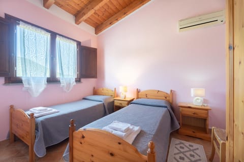 Agriturismo La Grotta Del Tesoro Farm Stay in Sardinia