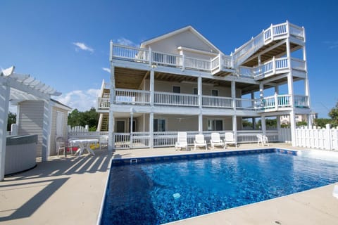 Mare Nostrum - Corolla, Whalehead, 430 Yds to Beach, Ocean View, Pool, Hot Tub, Events, Flex Stays House in Corolla