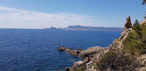 Villa T3 à 10' de Cassis - Piscine privée et cuisine d'été extérieure House in Carnoux-en-Provence