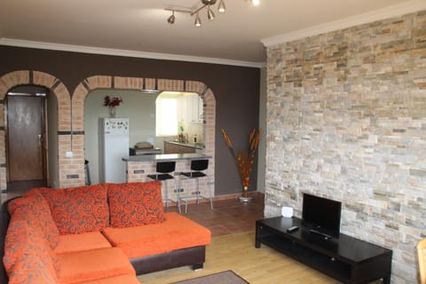 TV and multimedia, Living room, Dining area