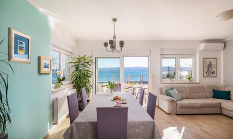 Living room, Seating area, Dining area, Sea view