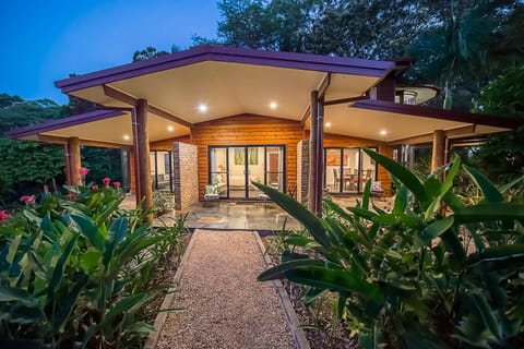 Facade/entrance, On site, Garden view