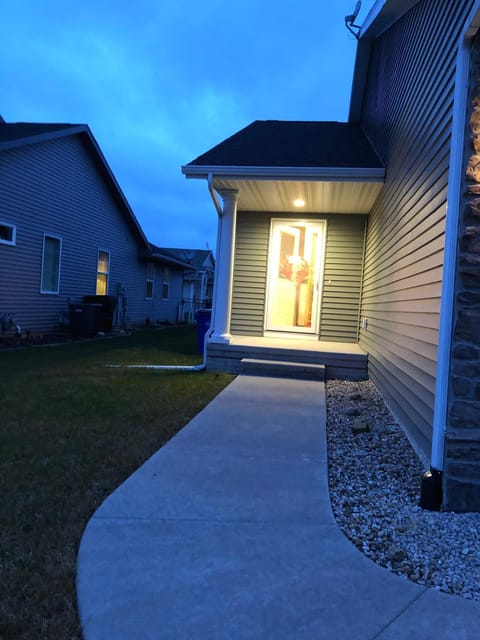 Brand new duplex House in Cedar Rapids