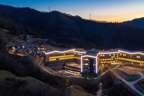 Property building, Night, On site, Time of day