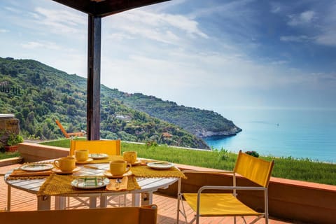 Balcony/Terrace, Seating area, Dining area, Landmark view, Mountain view, Sea view