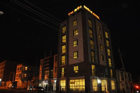 Facade/entrance