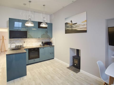 TV and multimedia, Coffee/tea facilities, Kitchen or kitchenette, Dining area
