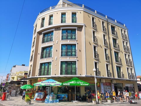 Facade/entrance, Supermarket/grocery shop, Shopping Area