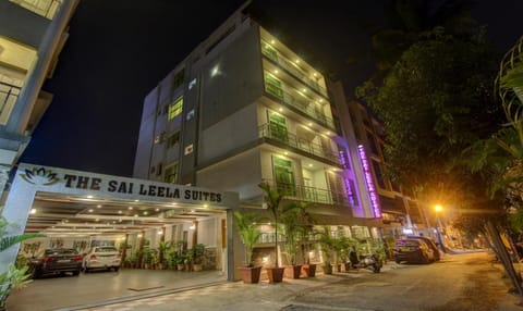 Property building, Facade/entrance, Night