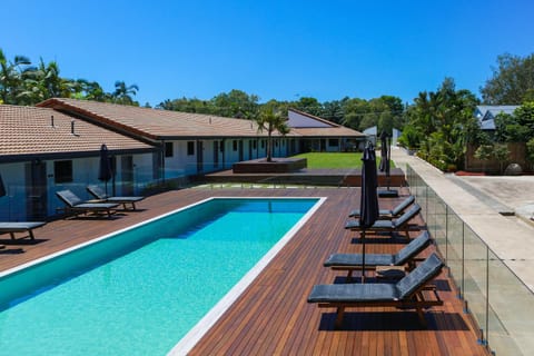 Diving, Pool view, Swimming pool, Entertainment