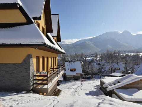 Property building, Balcony/Terrace, City view, Landmark view, Mountain view