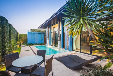Property building, Swimming pool