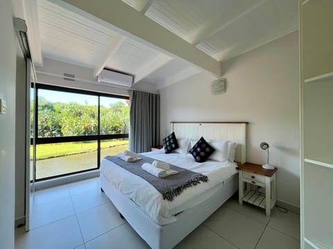 Bed, Bedroom, air conditioner