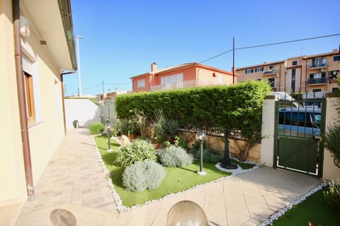 Casa Degli Ospiti Bed and Breakfast in Olbia