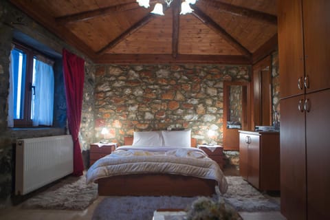 Bed, Photo of the whole room, Bedroom, wardrobe