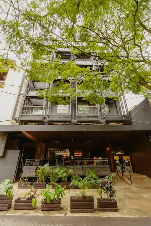 Facade/entrance