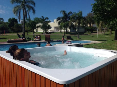 Hot Tub, Swimming pool