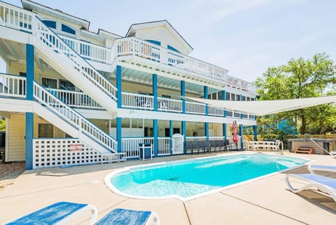 Shell Yeah! - Corolla, Whalehead, Beach 380 Yds, Elevator, Pool, Hot Tub, Pool Table House in Corolla
