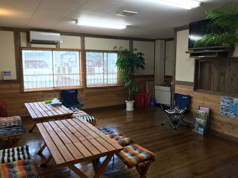 Communal lounge/ TV room, Communal kitchen