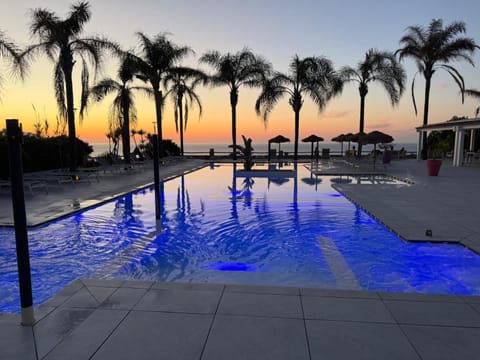 Restaurant/places to eat, Swimming pool