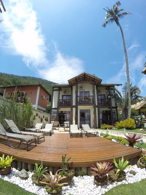 Property building, Facade/entrance, Garden