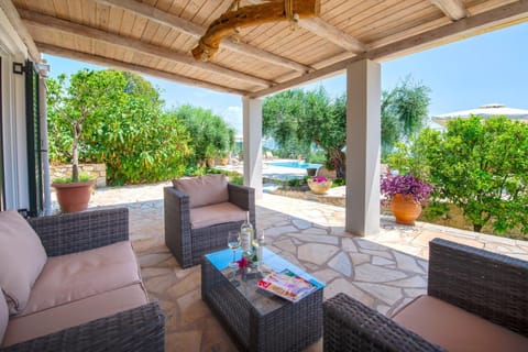 Patio, Garden, Balcony/Terrace, Swimming pool