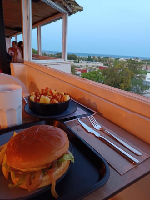 Natural landscape, View (from property/room), Balcony/Terrace, Food and drinks, Food, Sea view, Lunch, Dinner