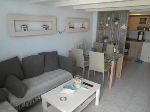 Modern Apartment 100m. from the Sea Apartment in Halkidiki