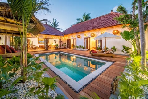 Property building, Pool view, Swimming pool