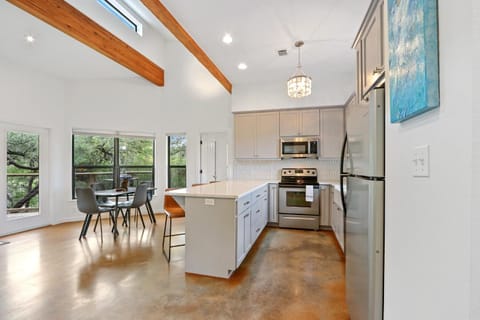 Arroyo House in Wimberley