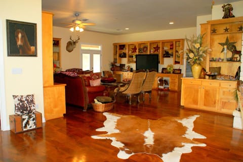 Bridle Ridge Ranch House in Rio Grande