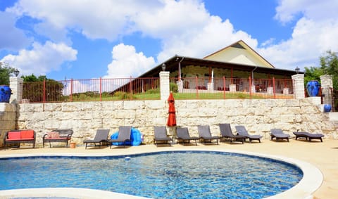 Bridle Ridge Ranch House in Rio Grande