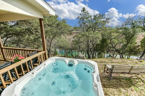 Day, Natural landscape, Hot Tub, Balcony/Terrace, River view
