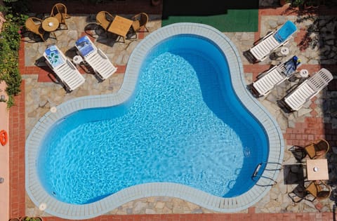 Swimming pool, Swimming pool