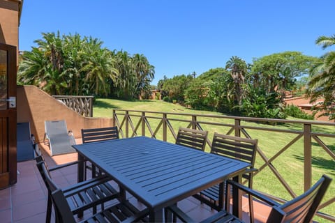 Property building, Patio, Balcony/Terrace, Garden view