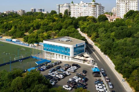 Property building, Day, Neighbourhood, Natural landscape, Bird's eye view, City view, Pool view, Location, Parking