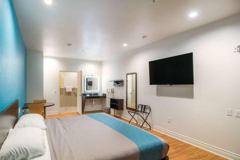 Photo of the whole room, On site