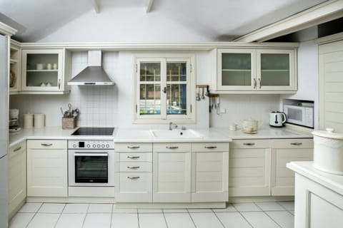 Property building, Kitchen or kitchenette
