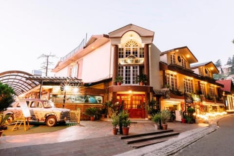 Property building, Facade/entrance
