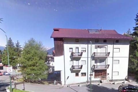 SAUZE 50 MT PISTE CLOTES Apartment in Sauze d'Oulx