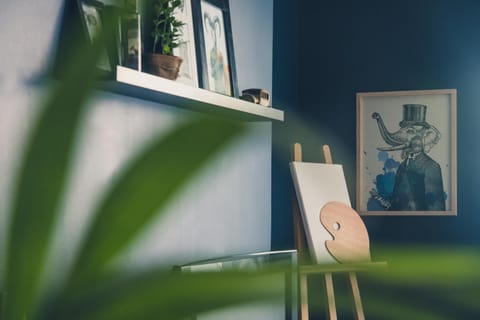 TV and multimedia, Living room, Decorative detail, Decorative detail, Seating area