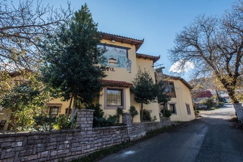 Property building, Day