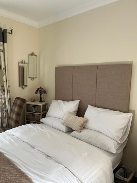 Retreat at The Knowe Auchincruive Estate Bed and Breakfast in England