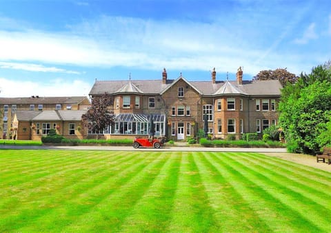 Property building, Garden, Garden view