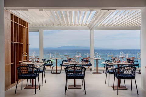 Restaurant/places to eat, Restaurant/places to eat, Sea view
