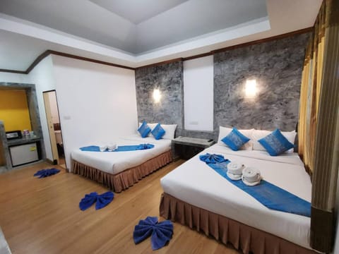 Lanta Sunny House Resort in Sala Dan