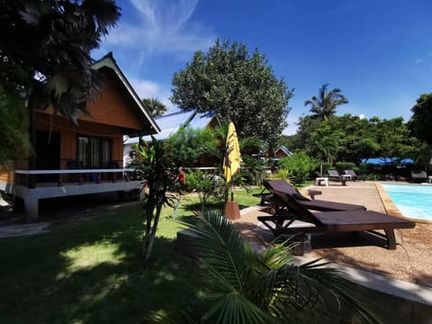 Lanta Sunny House Resort in Sala Dan